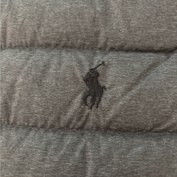 Polo Ralph Lauren Dark Gray Packable Puffer Vest Size Large. - Picture 6 of 6